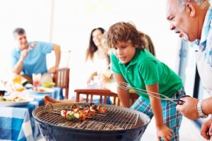 0612_Grandfather_Kid_Barbeque