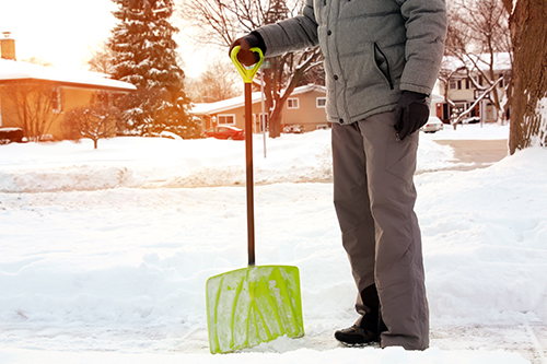 – iStock 1082269222 blog – The Homeowner's Guide to Snow Removal | 2-10 Blog