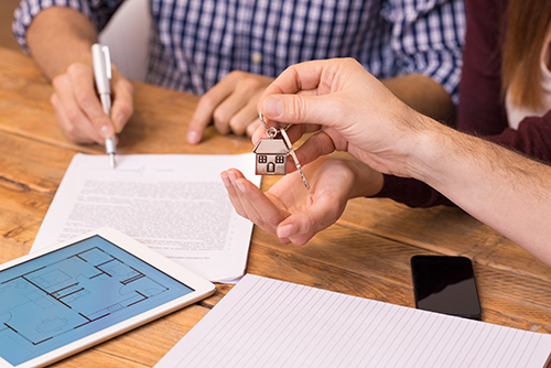 helping home sellers navigate the closing process