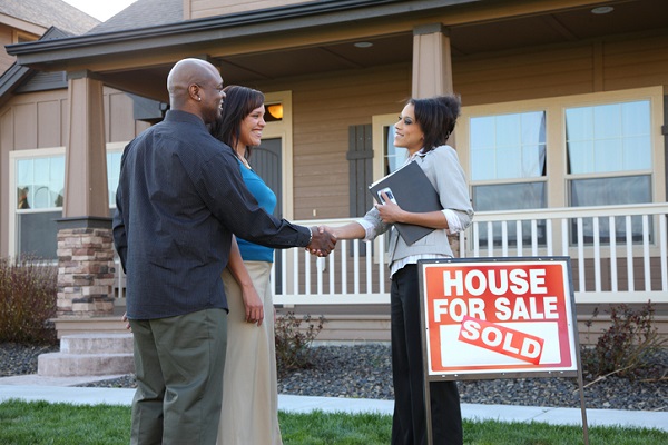 Who Pays for a Home Warranty, Buyer or Seller?